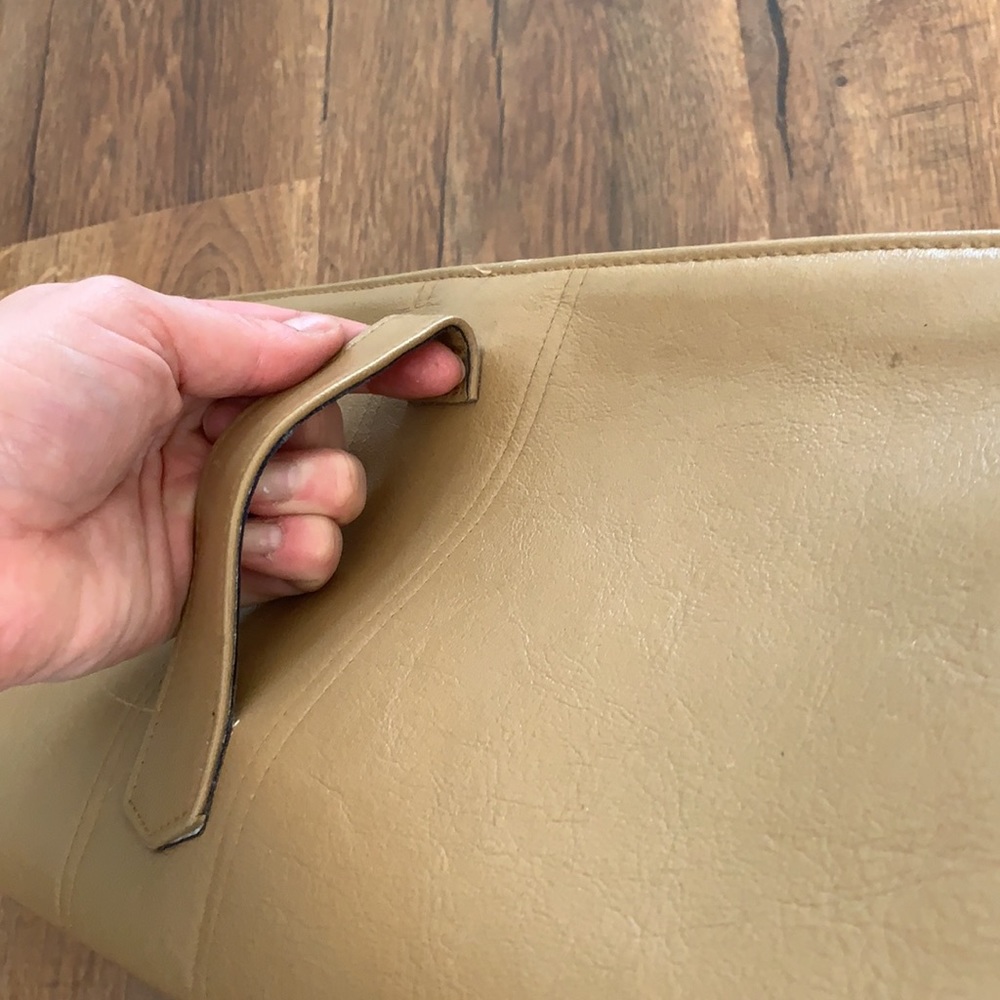 Vintage Leather Adolf Clutch - Picture 3 of 7